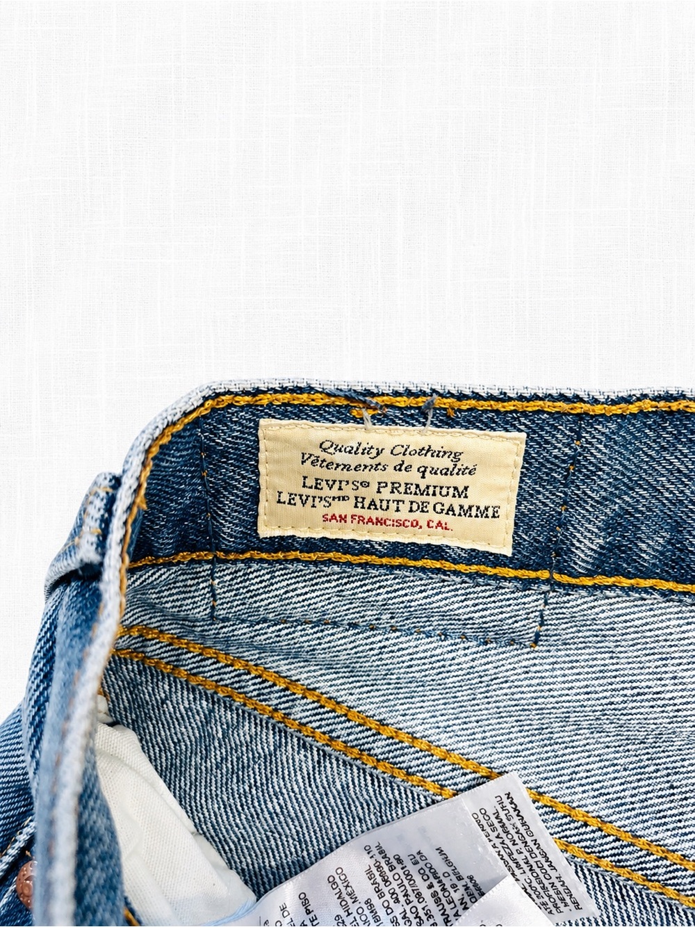 Levi’s Premium 501 Original Jeans W27 L30 Light Wash - Picture 2 of 5